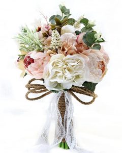 Aranjamentele cu flori artificiale pot face minuni la orice nunta. Cateva sfaturi importante daca vreti sa aveti aranjamente florale nunta deosebite